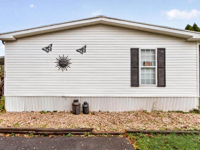 House for sale in Bennetts Corners, Town of Clarendon