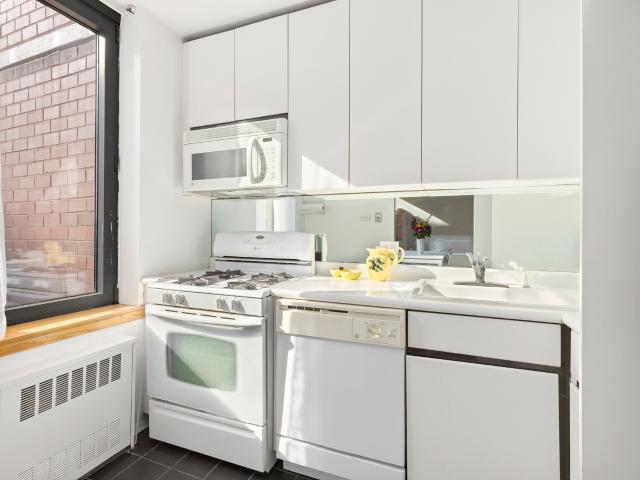Apartment for sale in Arverne, New York