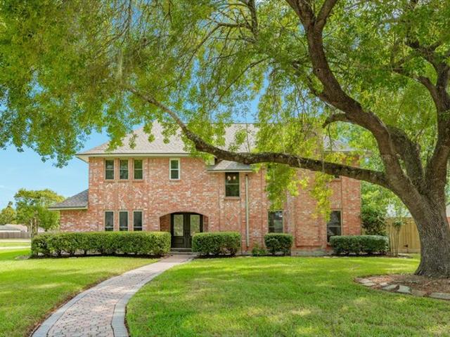 House for sale in Oak Forest, Lake Jackson