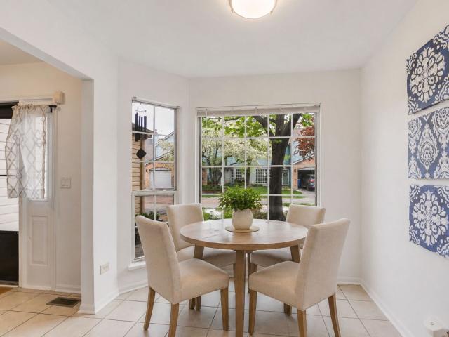 Townhouse for sale in Gurnee, Illinois