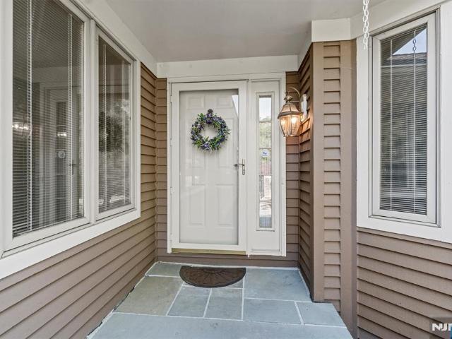 Townhouse for sale in Mahwah