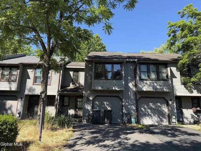 Townhouse for sale in Guilderland, New York