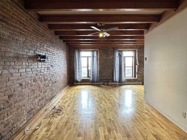 Apartment for rent in St. Leonard's, Quebec