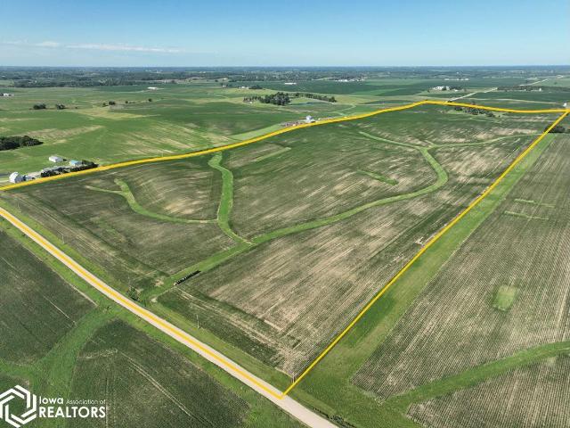 Farm for sale in Cedar, Iowa