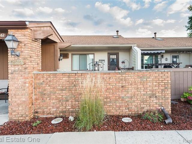 Condo for sale in South Lyon, Oakland County