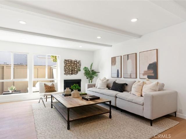Townhouse for sale in Santa Monica