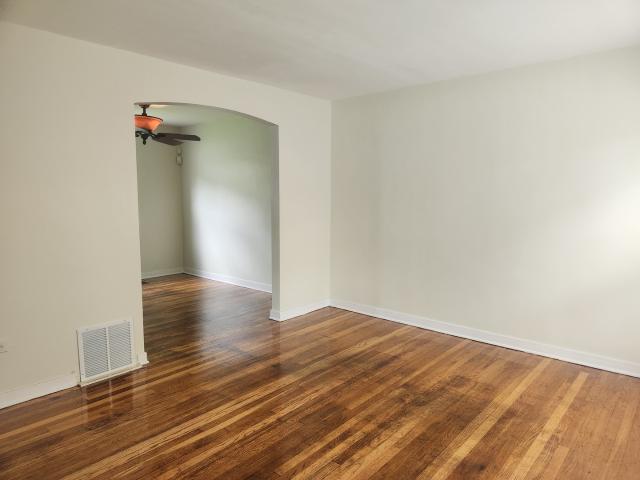 Property for rent in Chicago Park, Illinois