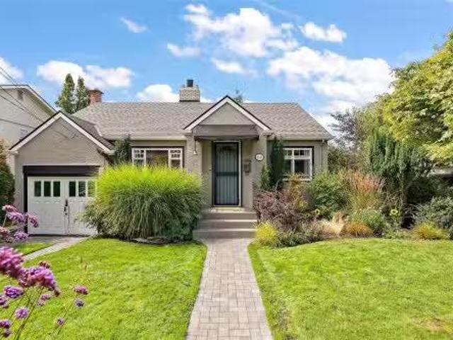 House for sale in Oak Bay, British Columbia