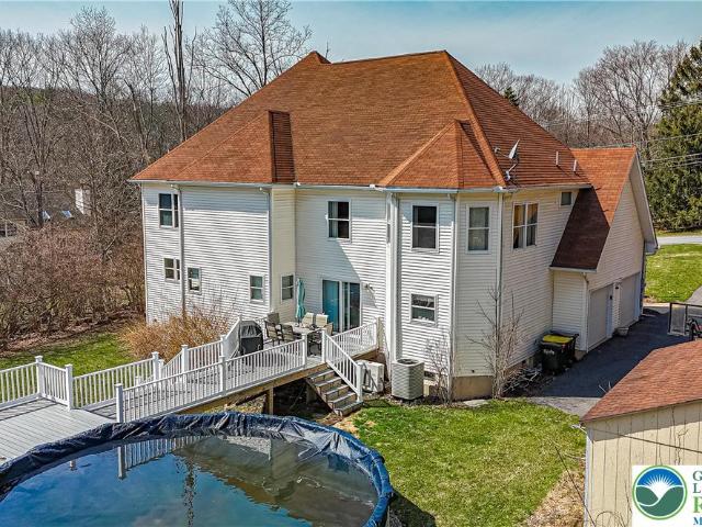 House for sale in Gilbert, Pennsylvania