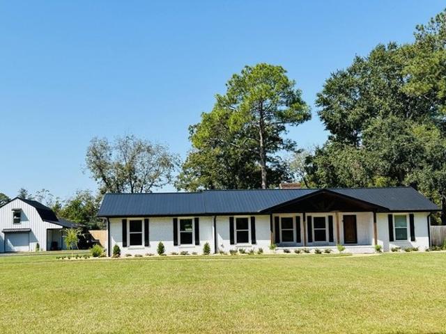 House for sale in South Moultrie, Moultrie