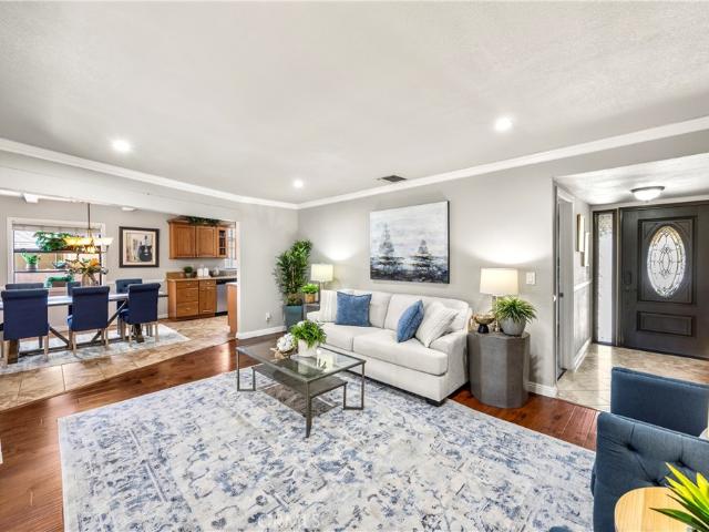 House for sale in Des Moines, La Habra