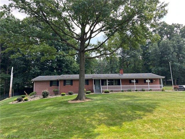 House for sale in Dover, Ohio