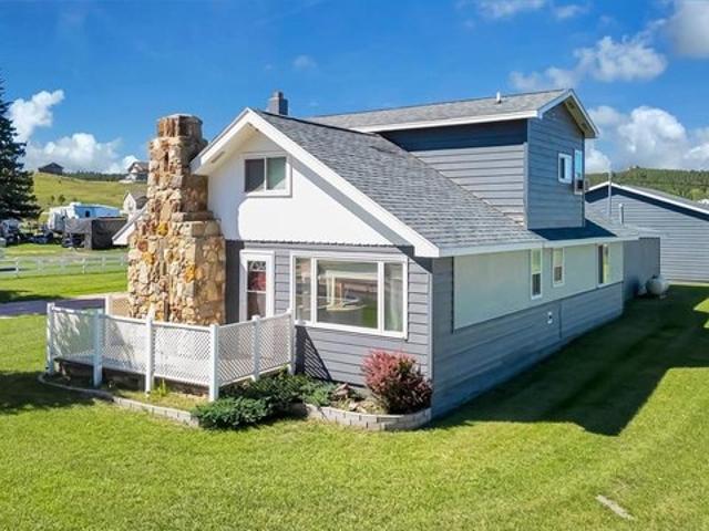 House for sale in Custer, Custer County