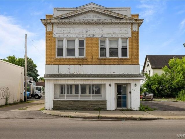 House for sale in Niagara, New York