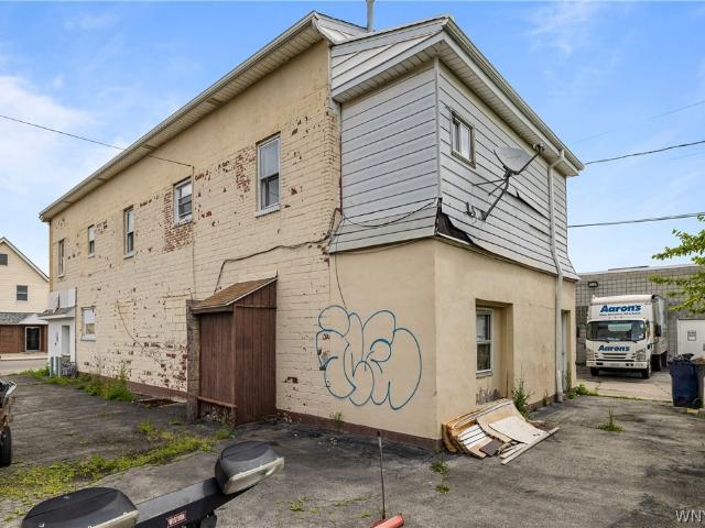 House for sale in Niagara, New York