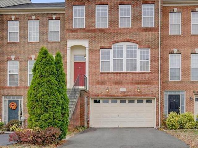 Townhouse for sale in Virginia