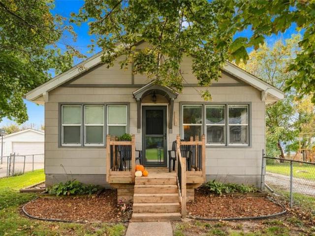 House for sale in Four Mile, Des Moines