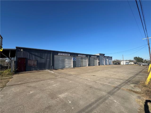 Commercial for sale in Beeville