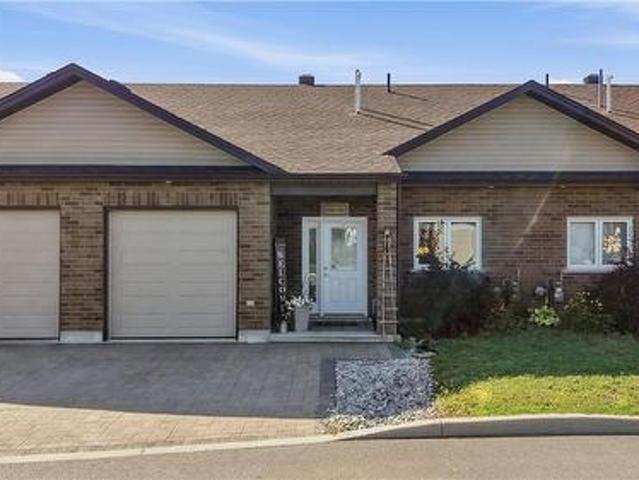 Townhouse for sale in Azilda, Greater Sudbury