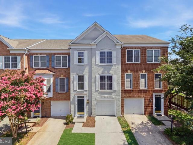 Townhouse for sale in Virginia
