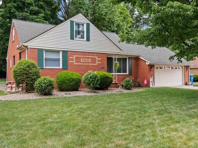 House for sale in North Olmsted, Ohio