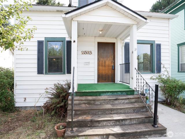 House for sale in Everett, Washington