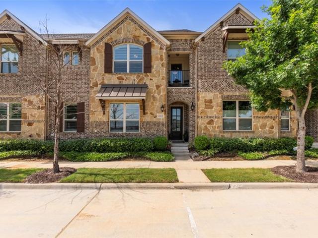 Townhouse for sale in Denton, Texas