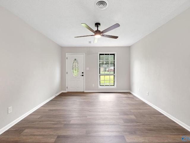 House for sale in Guntersville, Alabama