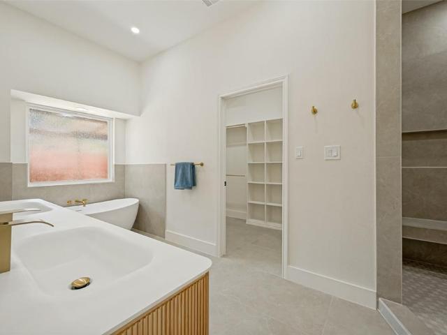House for sale in Farmers Branch, Texas