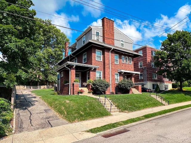 House for sale in Roselawn, Ohio