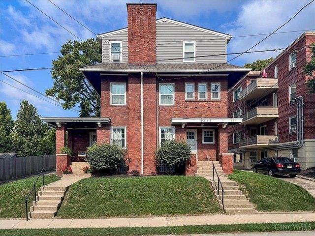House for sale in Roselawn, Ohio