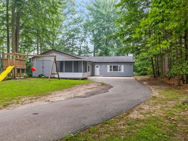 House for sale in Sanford, Michigan