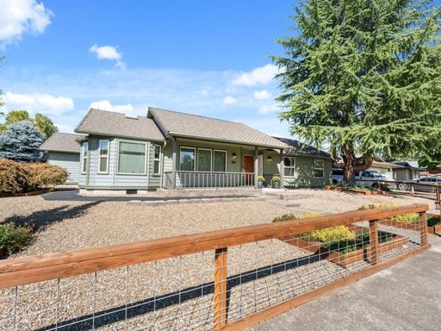 House for sale in Oregonia