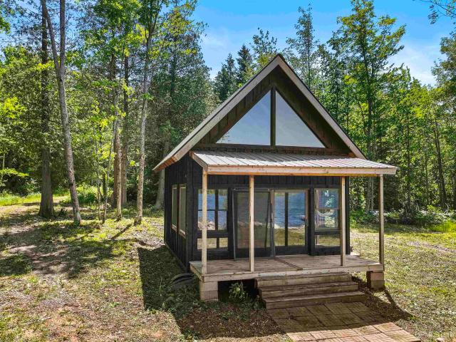House for sale in Dollar Bay, Osceola Township