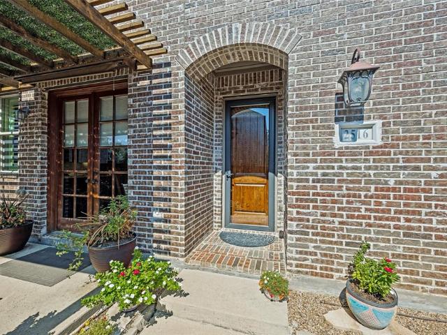 House for sale in Farmers Branch, Dallas County