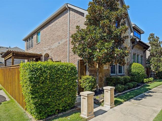 House for sale in Farmers Branch, Dallas County