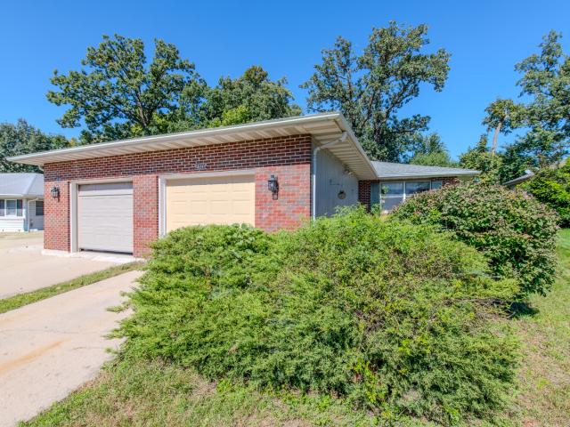 House for sale in Crest Hill, Will County