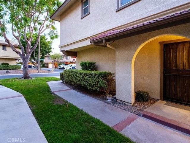 Condo for sale in Foothill Ranch, California