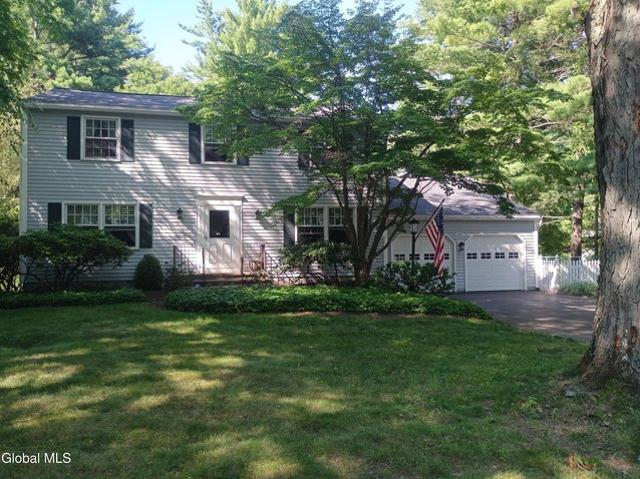 House for sale in Niskayuna, New York