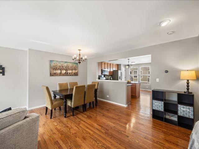 Townhouse for sale in Elgin, Illinois