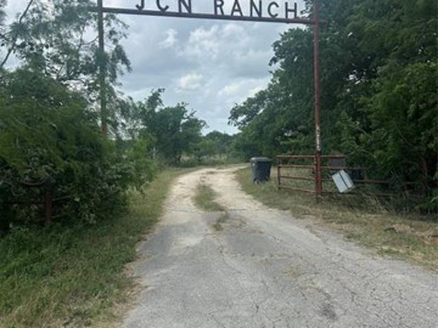 House for sale in Hubbard, Texas