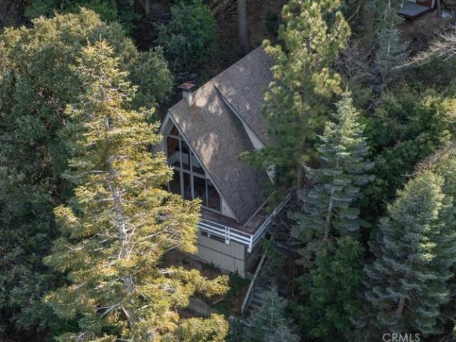House for sale in Cedarpines Park, California