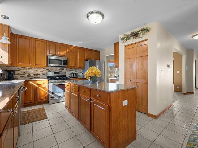 House for sale in North Aurora, Illinois
