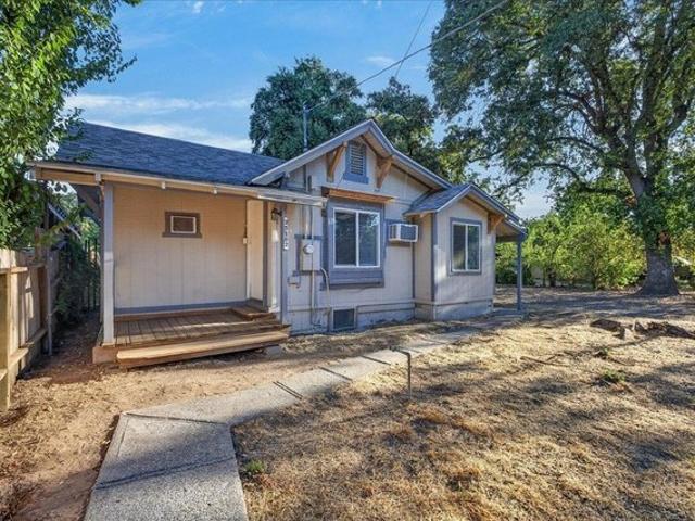 House for sale in Los Molinos, California