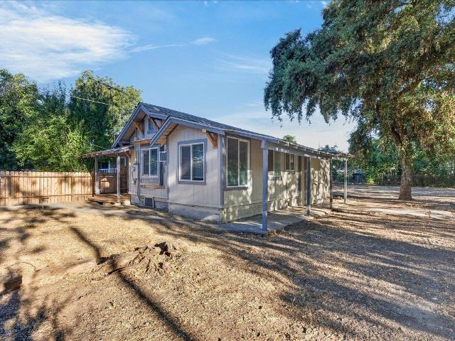 House for sale in Los Molinos, California
