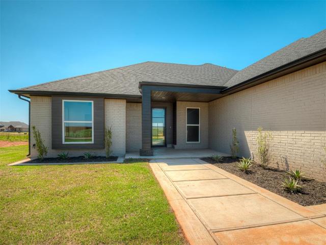 House for sale in Cashion, Oklahoma