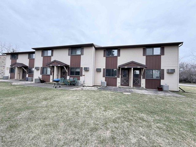 Condo for sale in Oshkosh, Wisconsin