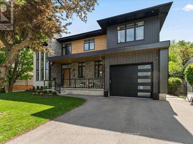 House for sale in Ancaster, Ontario