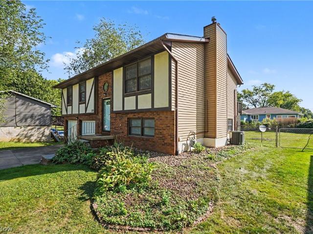 House for sale in Fairlawn, Summit County