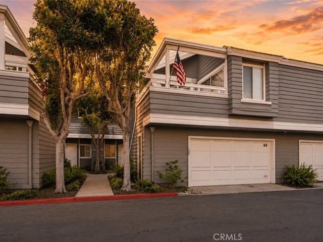 Condo for sale in Corona Del Mar, California